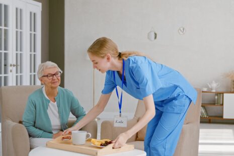Planning a good time to go to assisted living is never easy but Keepsake Kottage in Wichita, Kansas is very helpful with the process.